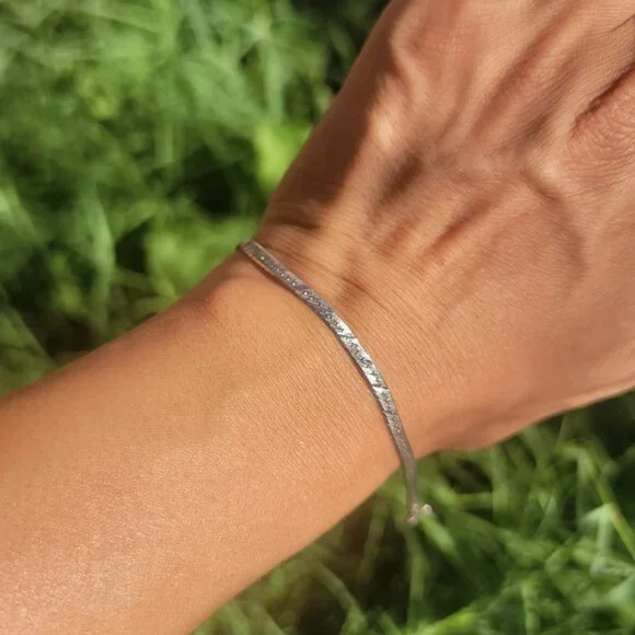 Lovely vintage 925 sterling silver ITALY etched lines herringbone 3 mm bracelet - Picture 12 of 16